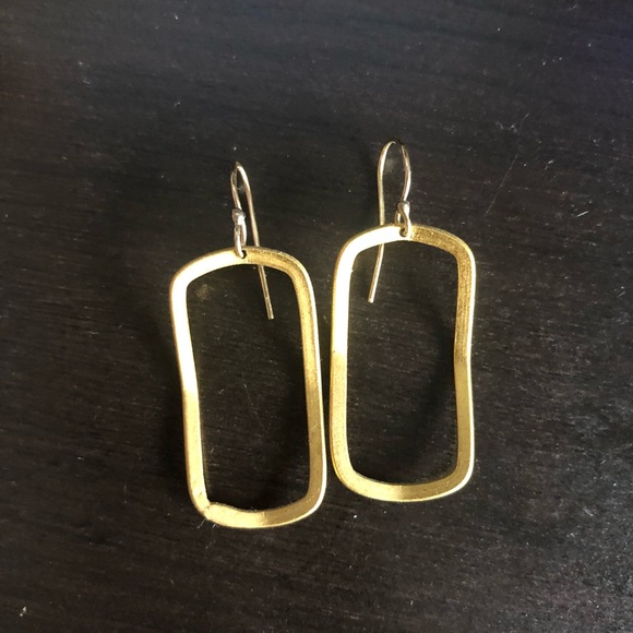 Jewelry - Gold earrings